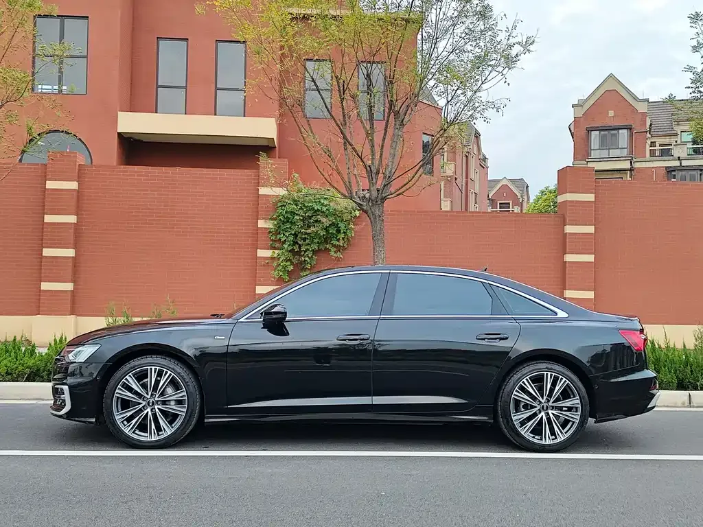 Audi A6L 2023 из CN, фото 4