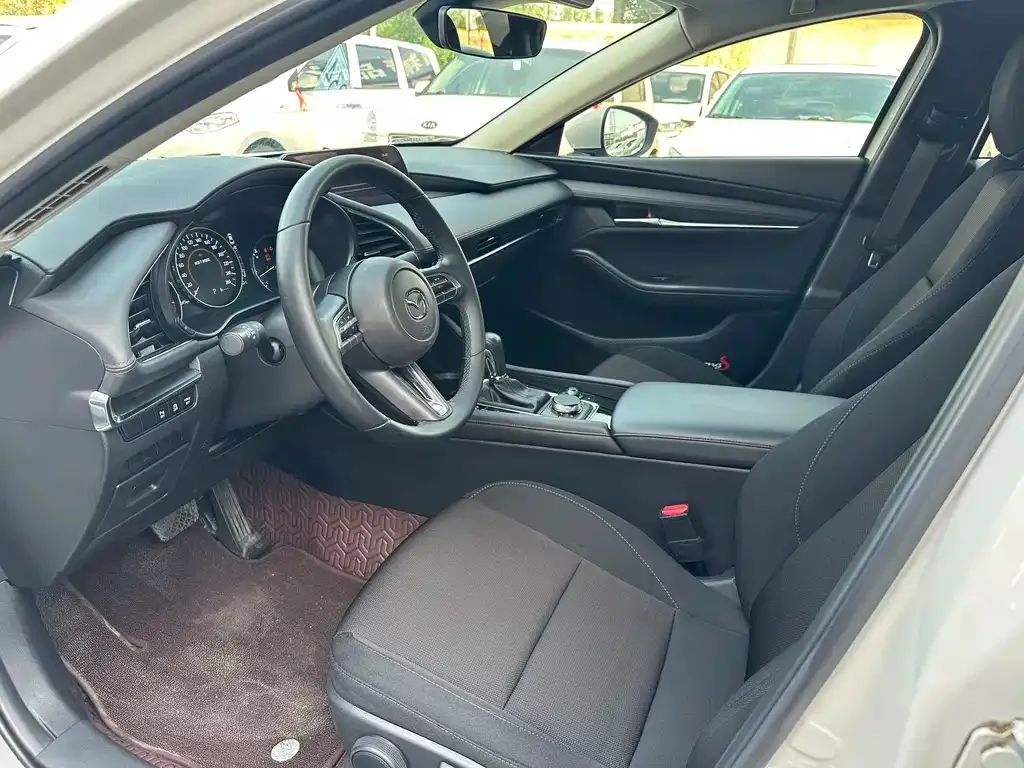 Mazda 3 Axela 2022 из CN, фото 4
