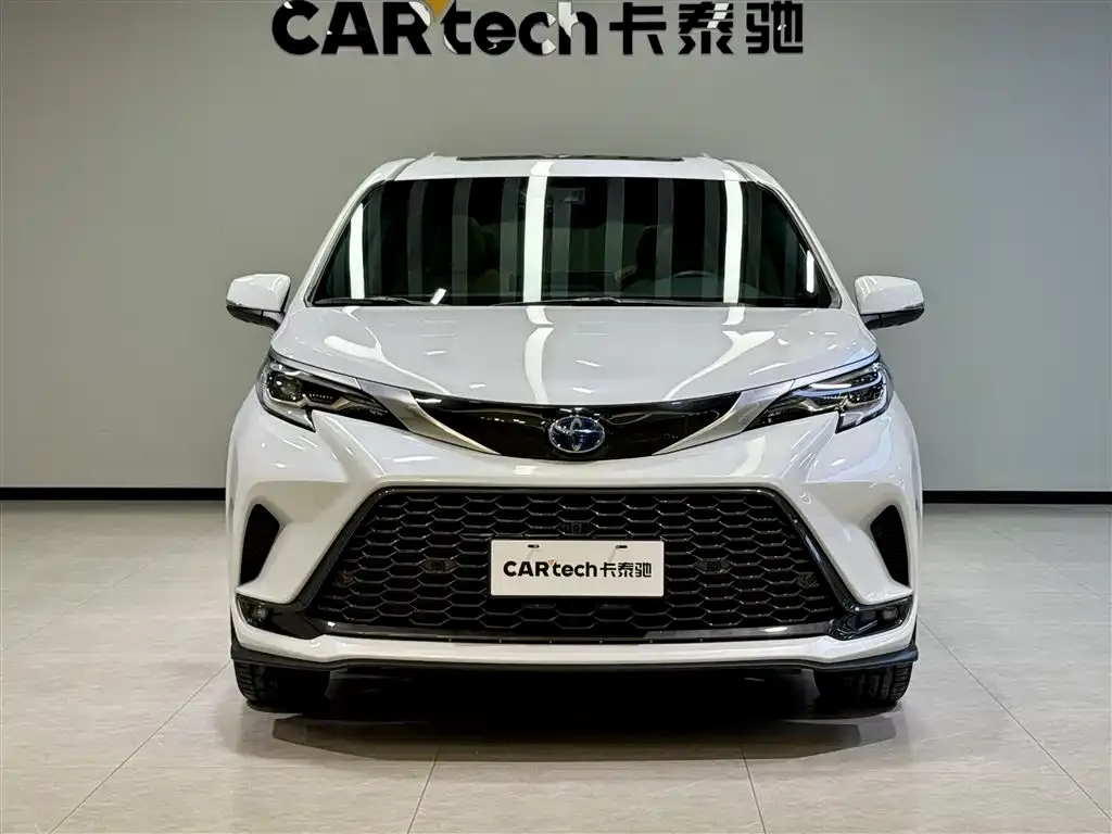 Toyota Granvia 2024 из CN, фото 2