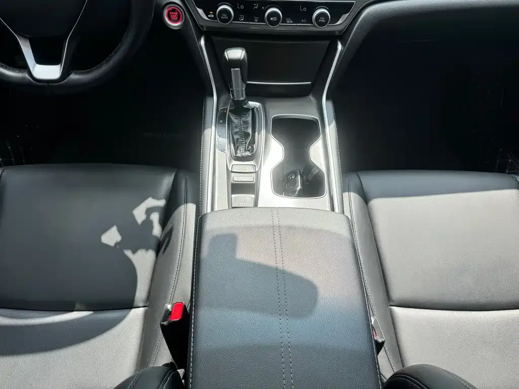Honda Accord 2023 из CN, фото 10