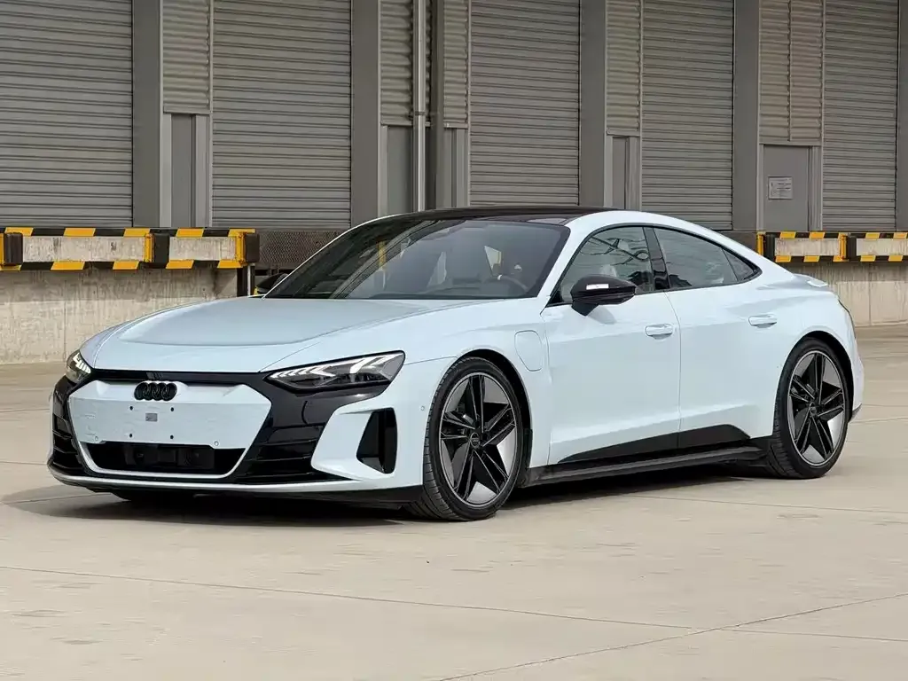 Audi e-tron GT 2024 из CN, фото 1