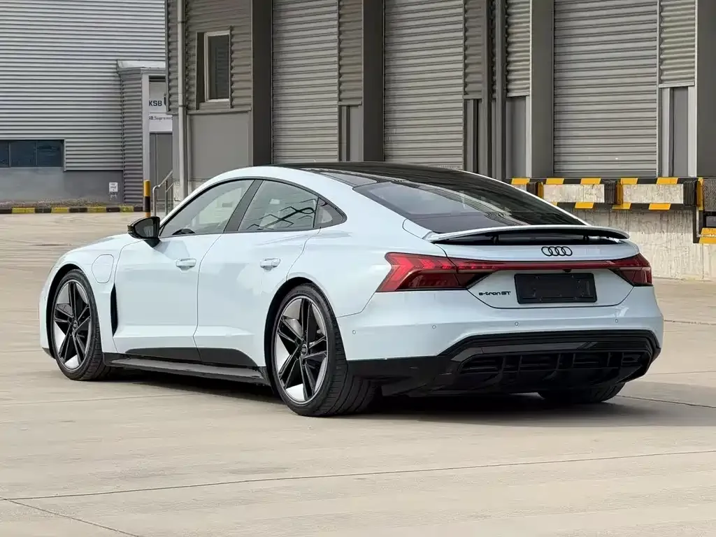 Audi e-tron GT 2024 из CN, фото 4