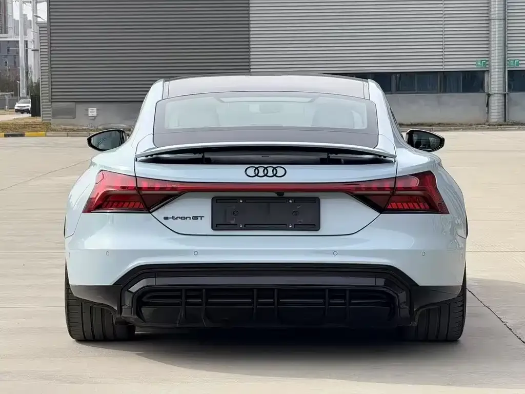 Audi e-tron GT 2024 из CN, фото 5