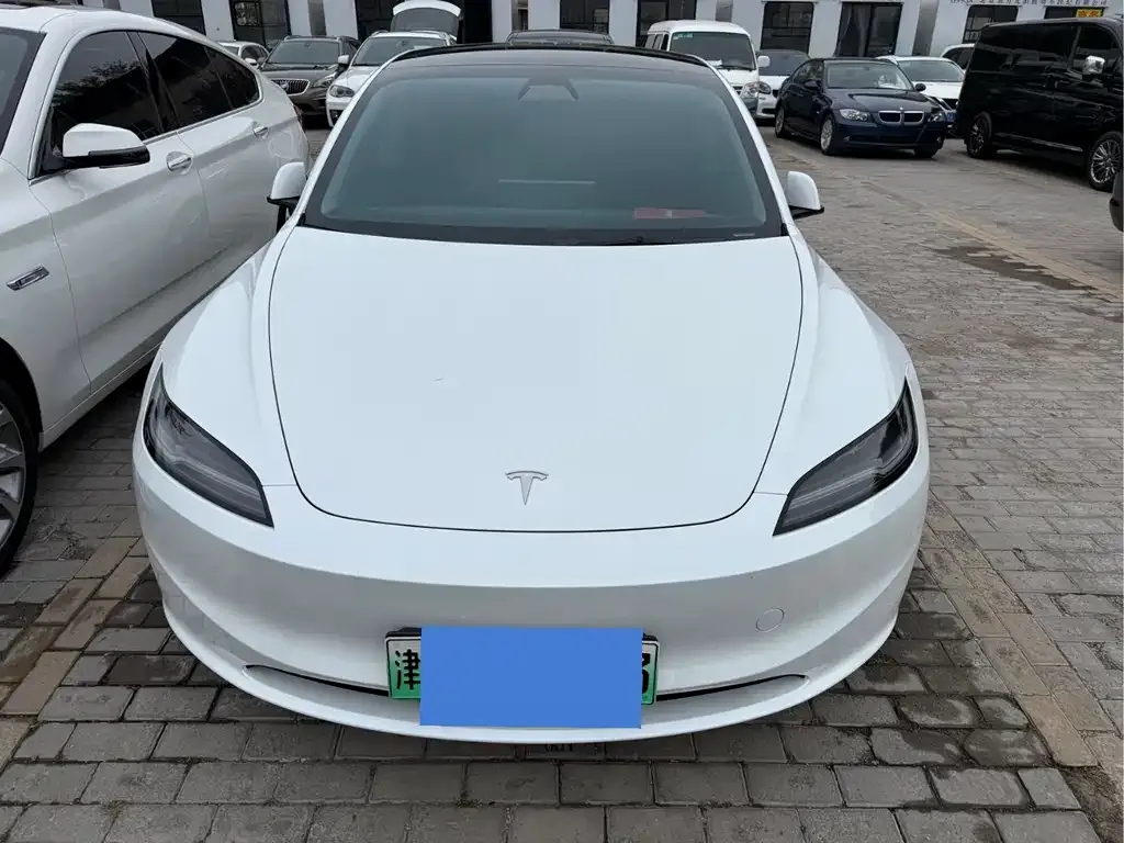 Tesla Model 3 2024 из CN, фото 2