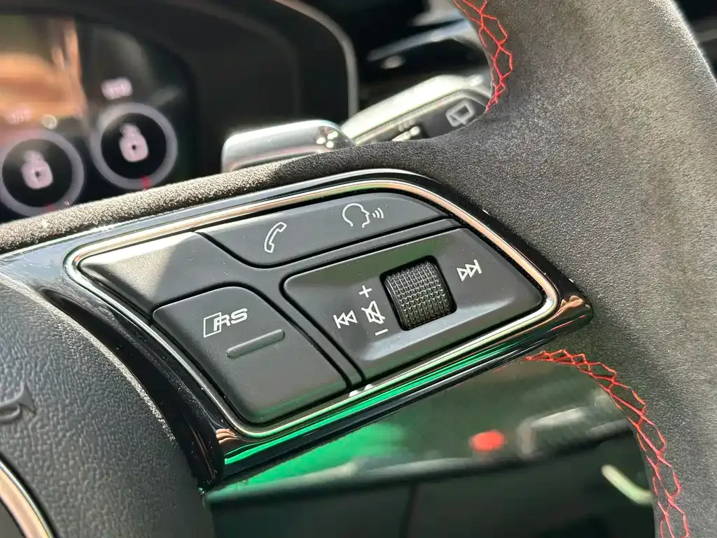 Audi RS 4 2022 из CN, фото 4