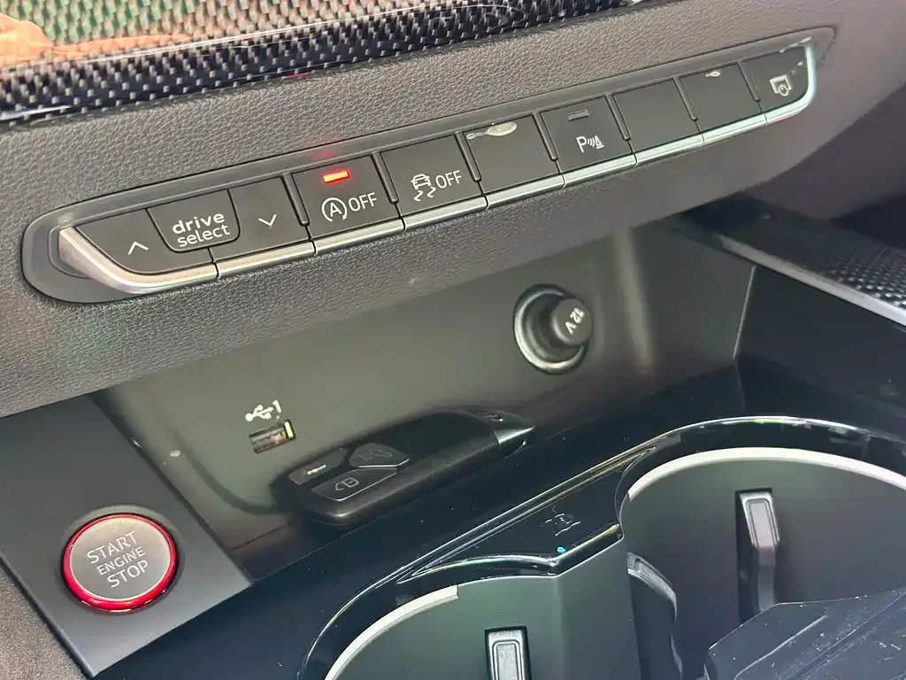 Audi RS 4 2022 из CN, фото 7