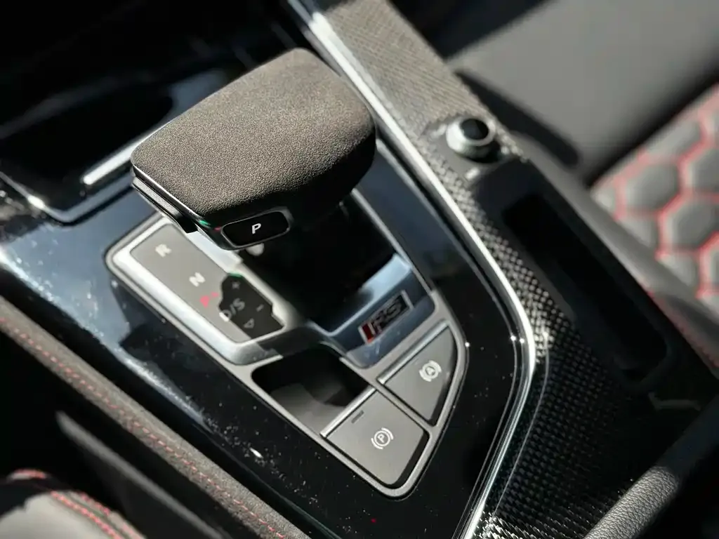 Audi RS 4 2022 из CN, фото 9
