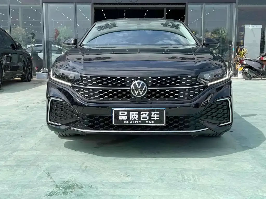 Volkswagen Passat 2023 из CN, фото 2