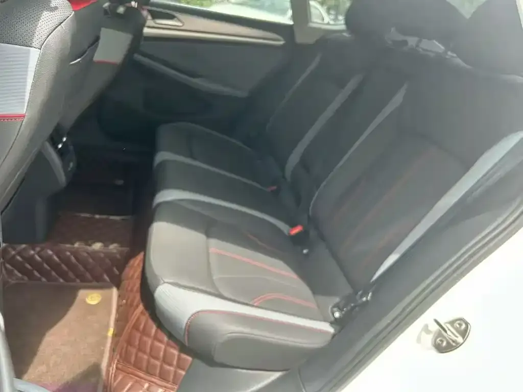 Volkswagen Lamando 2023 из CN, фото 6