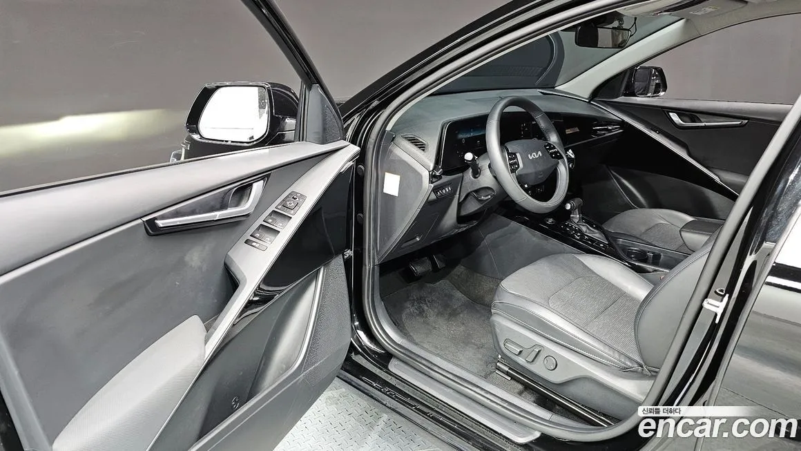 Kia Niro — фото 10