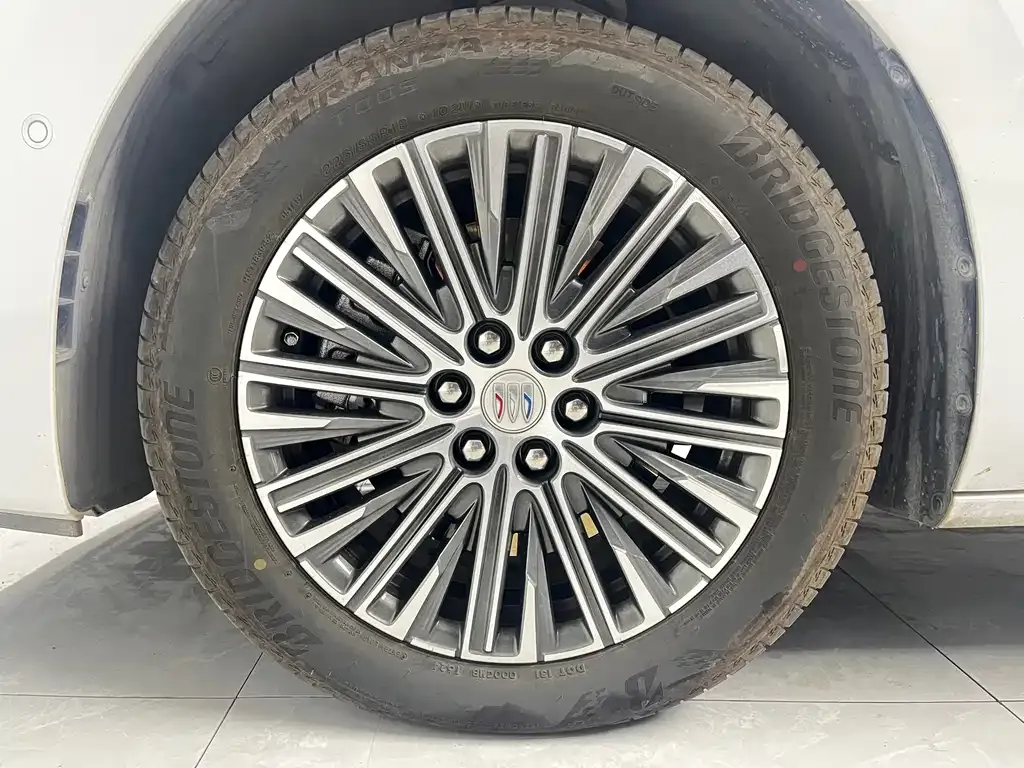 Buick GL8 Hybrid 2024 из CN, фото 6