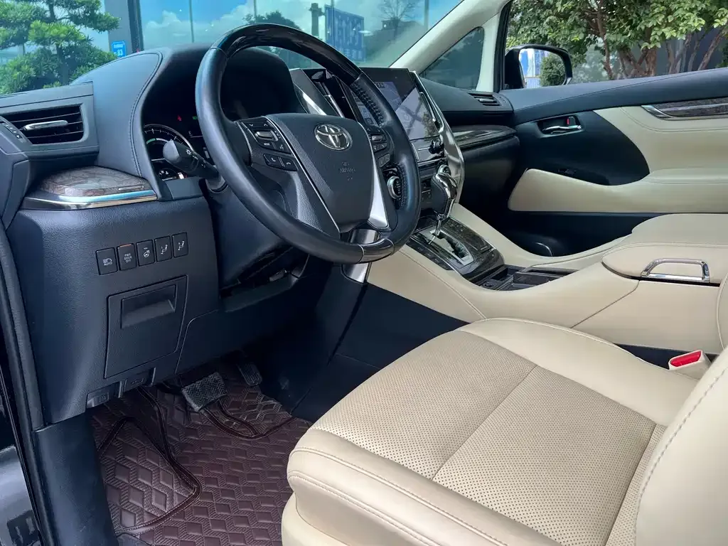 Toyota Vellfire 2023 из CN, фото 2