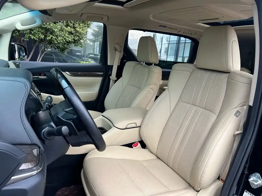 Toyota Vellfire 2023 из CN, фото 7