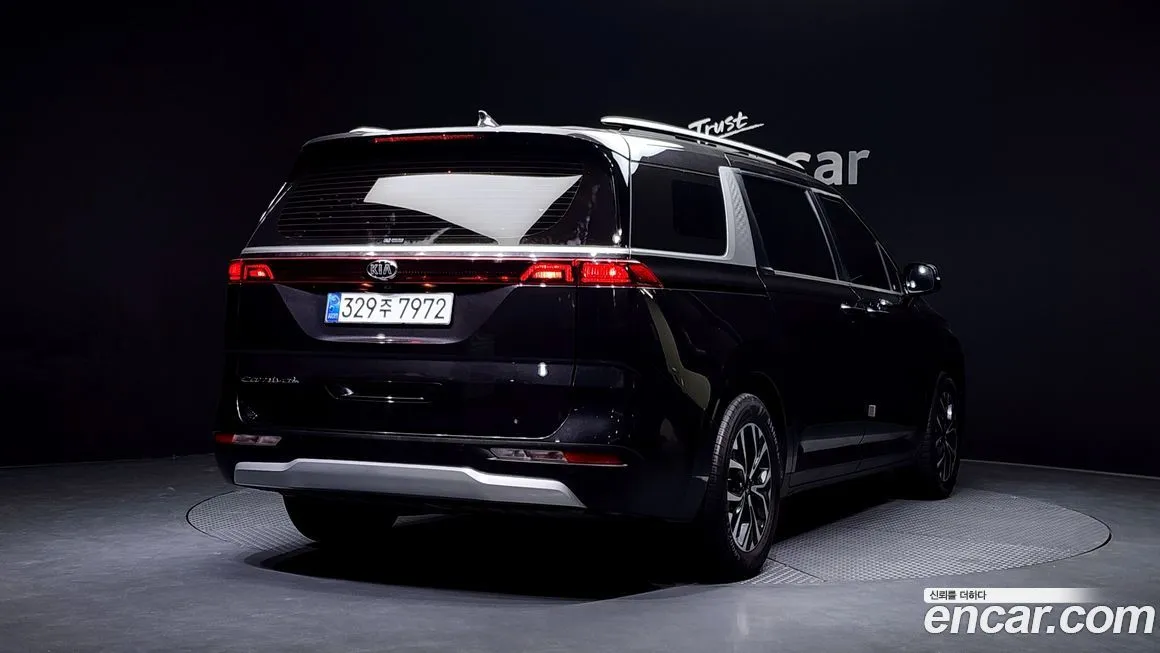Kia Carnival — фото 2
