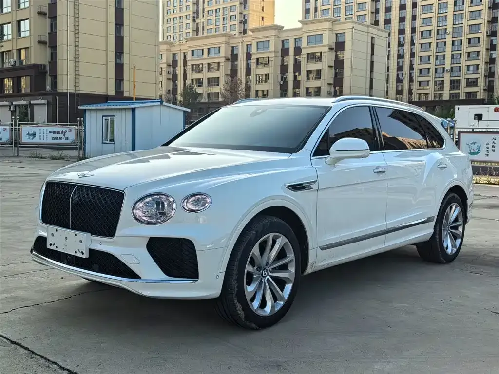 Bentley Bentayga 2024 из CN, фото 1