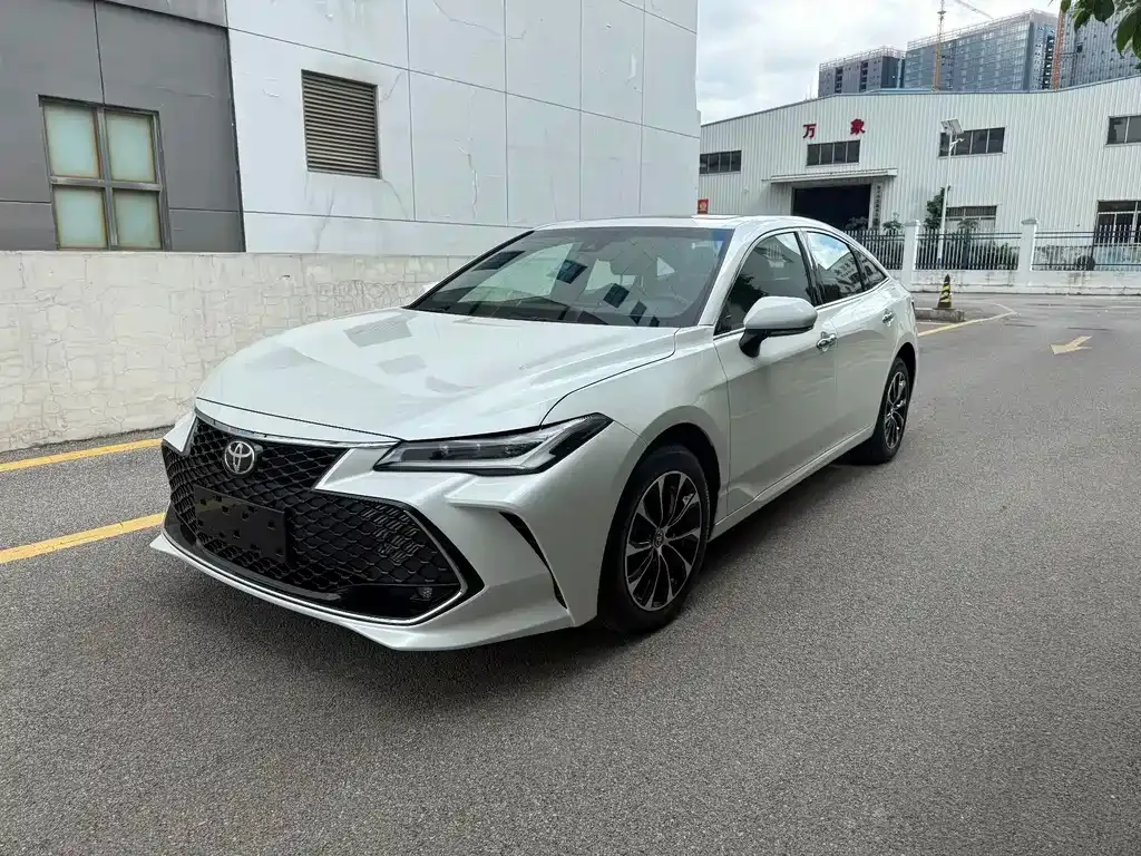 Toyota Avalon 2024 из CN, фото 1