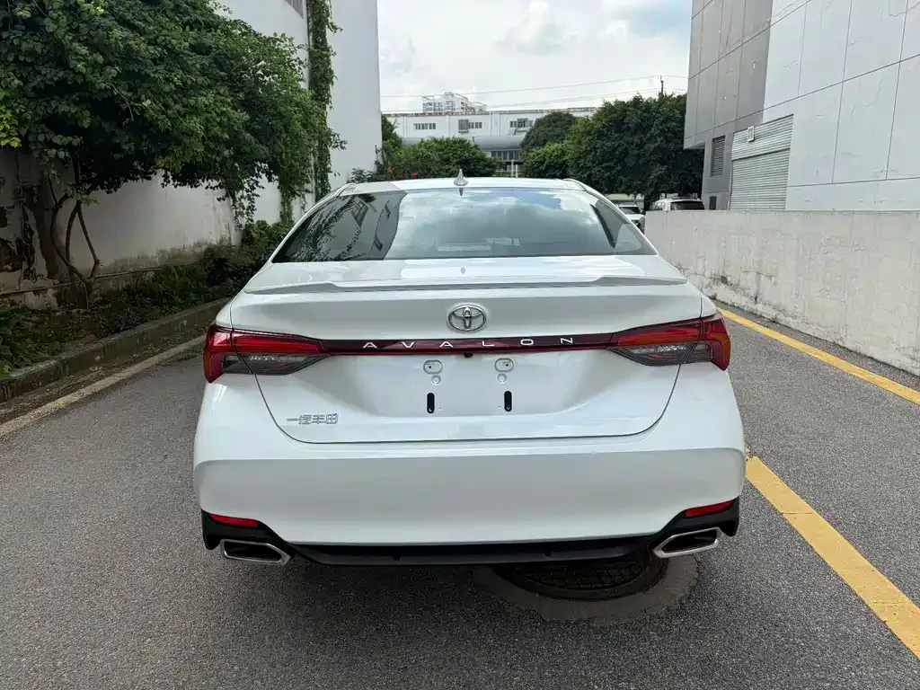 Toyota Avalon 2024 из CN, фото 8