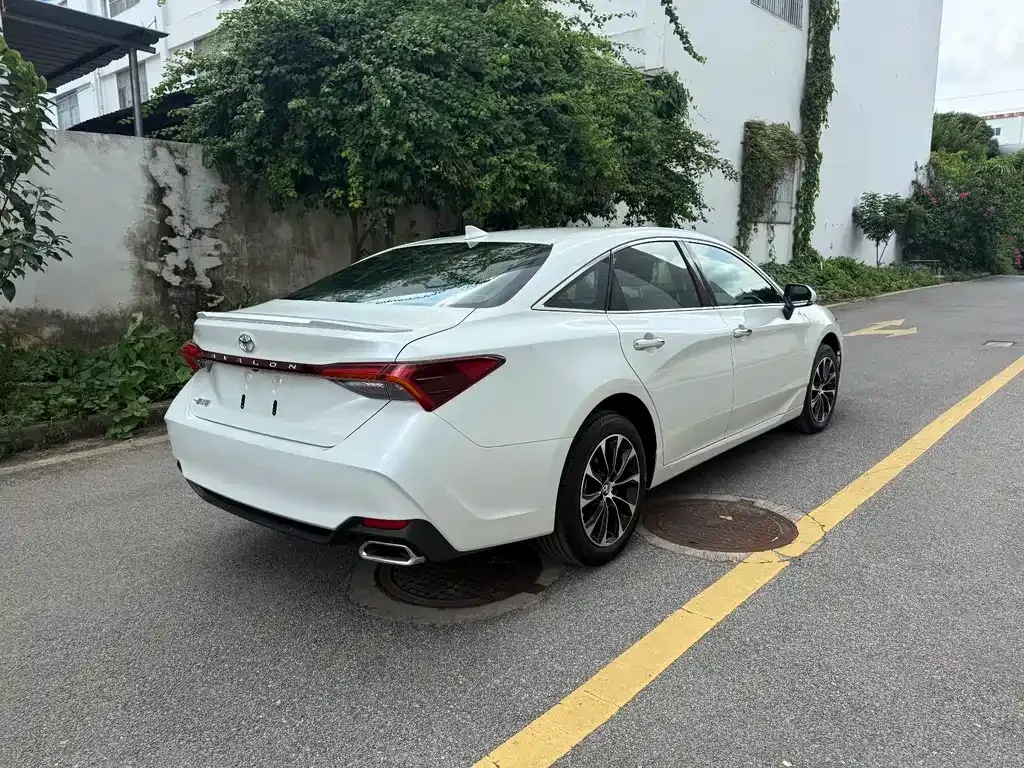 Toyota Avalon 2024 из CN, фото 9