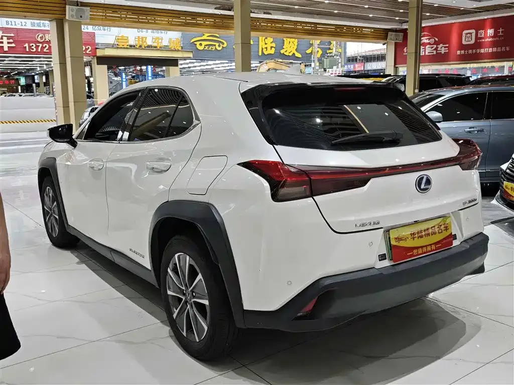 Lexus UX New Energy 2022 из CN, фото 3