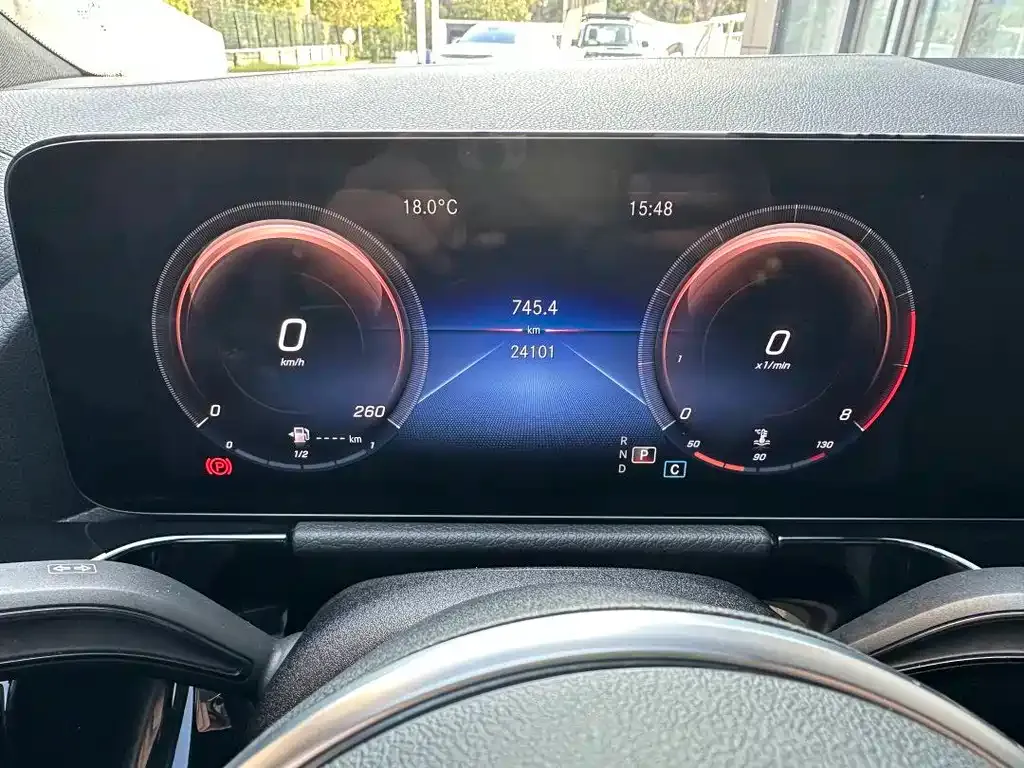 Mercedes-Benz GLA — фото 6