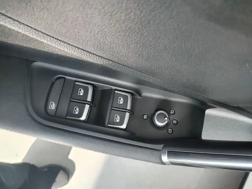 Audi Q2L 2022 из CN, фото 10
