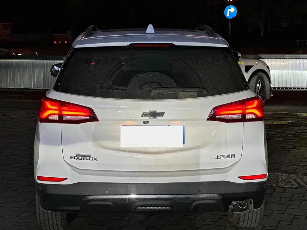 Chevrolet Equinox 2024 из CN, фото 3