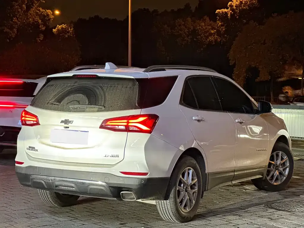 Chevrolet Equinox 2024 из CN, фото 4