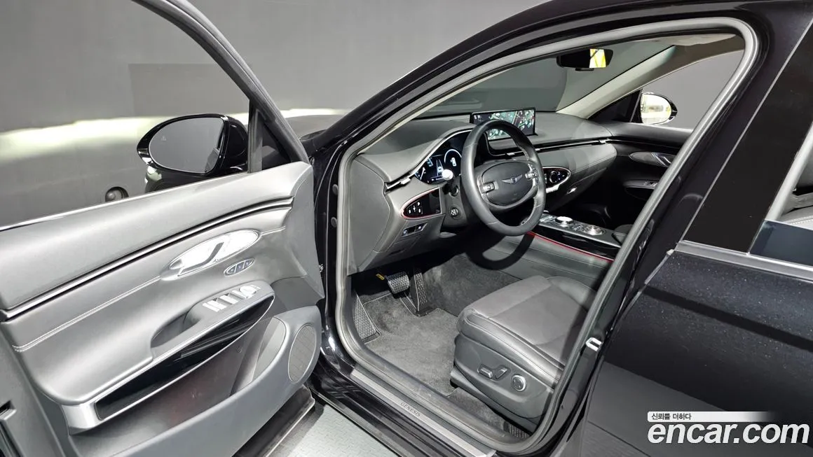Genesis GV70 — фото 10