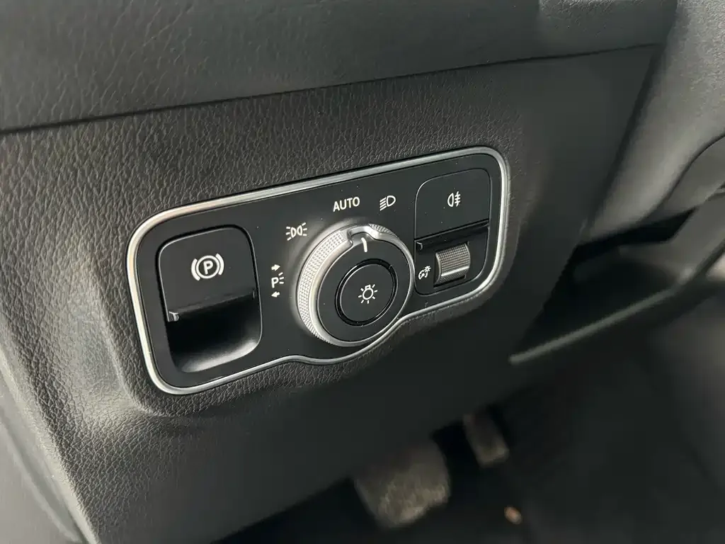 Mercedes-Benz GLB 2021 из CN, фото 8
