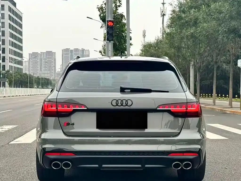 Audi S4 2024 из CN, фото 3