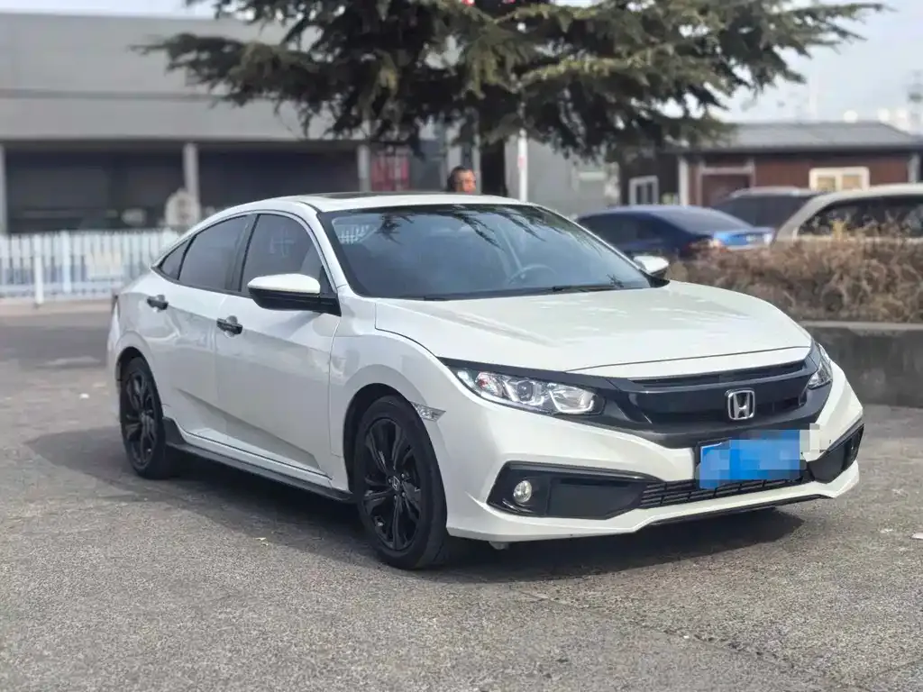 Honda Civic 2022 из CN, фото 2