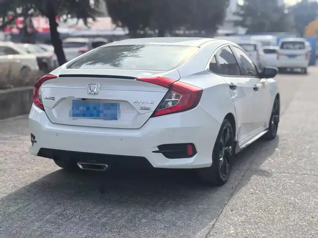 Honda Civic 2022 из CN, фото 4