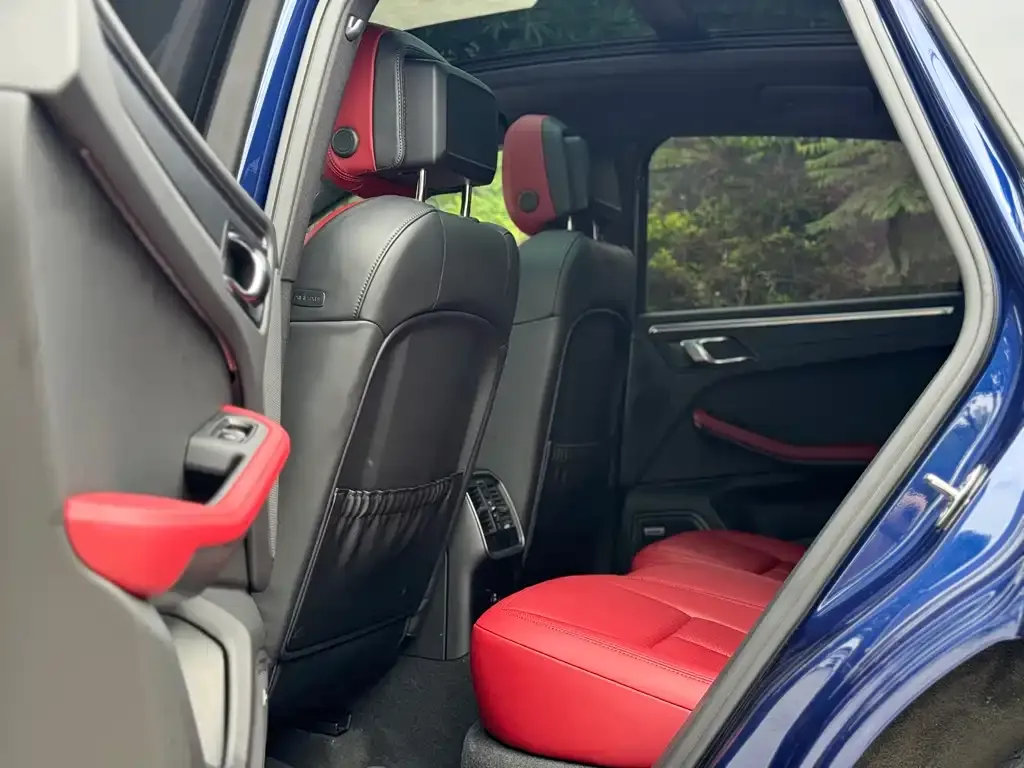 Porsche Macan 2023 из CN, фото 6