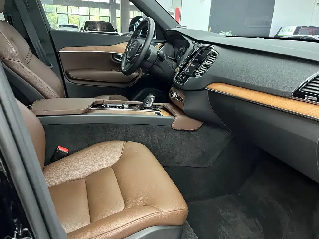Volvo XC90 2021 из CN, фото 10