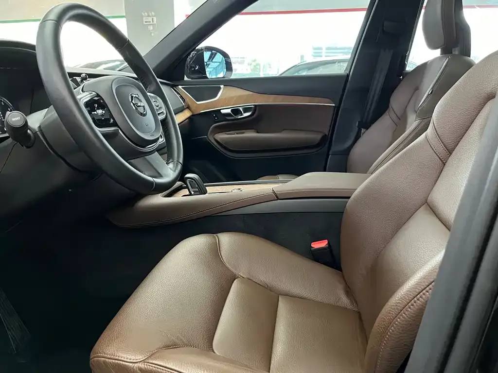 Volvo XC90 2021 из CN, фото 7