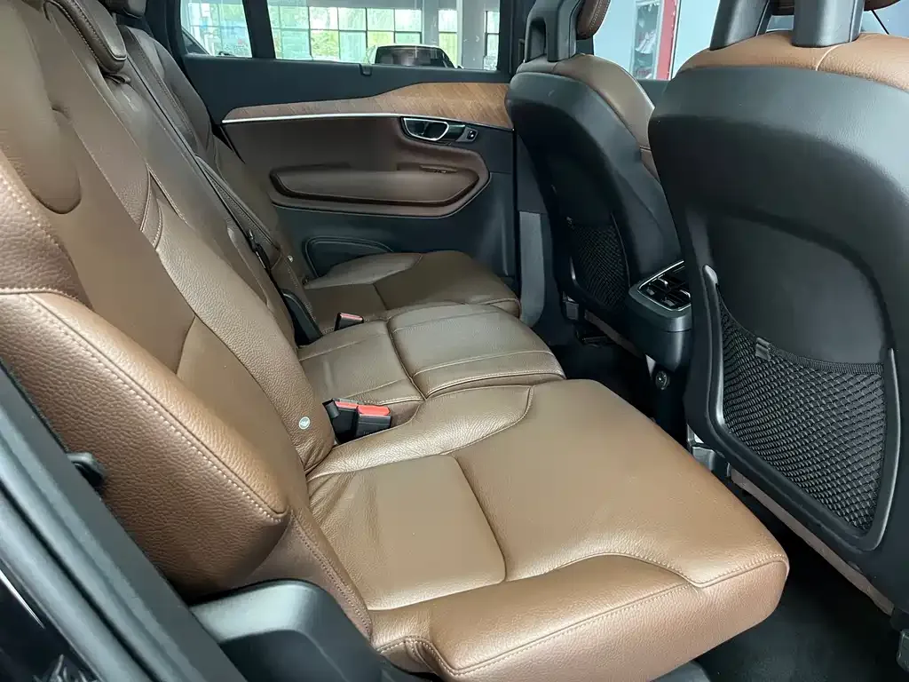 Volvo XC90 2021 из CN, фото 9