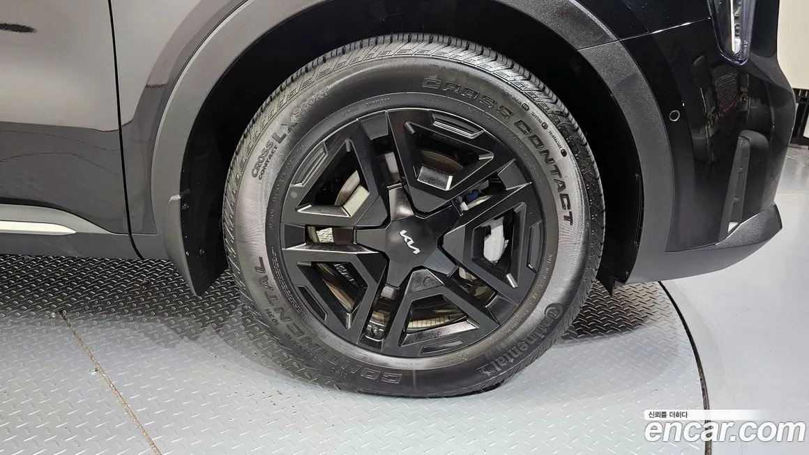 Kia Sorento — фото 5