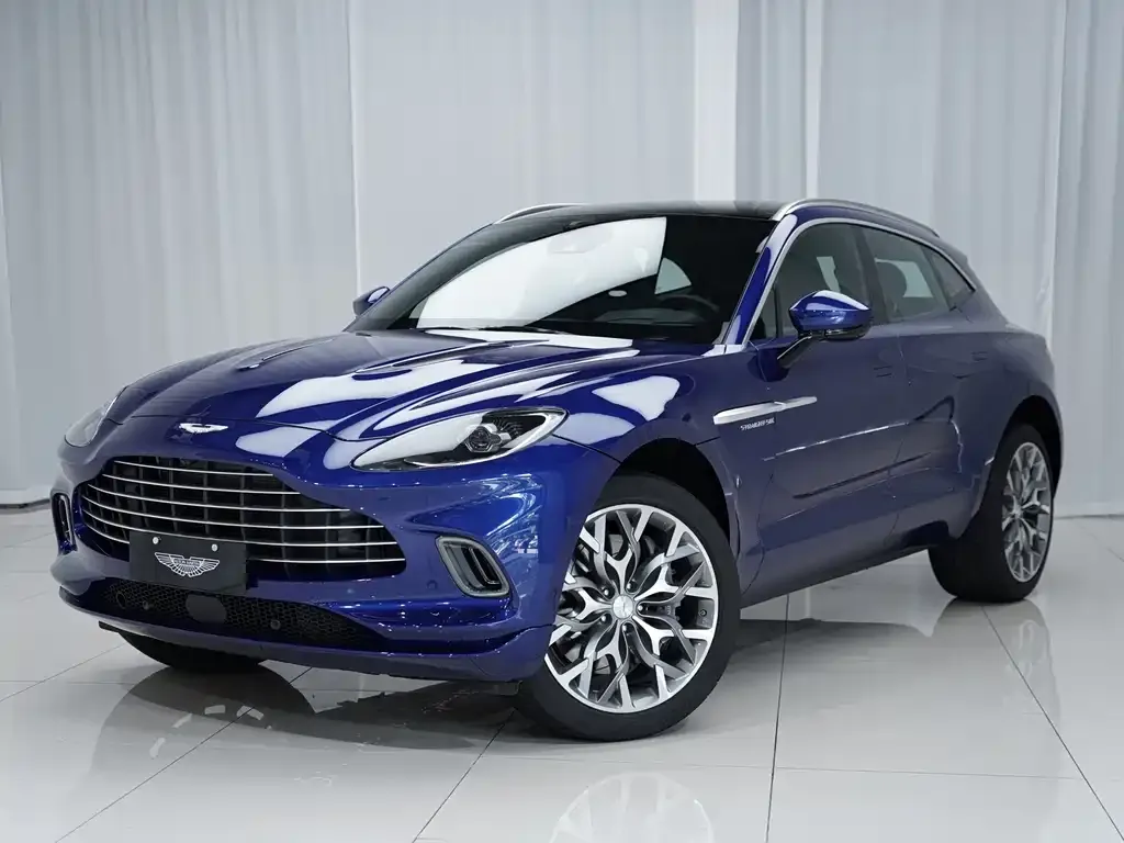 Aston Martin DBX — фото 1