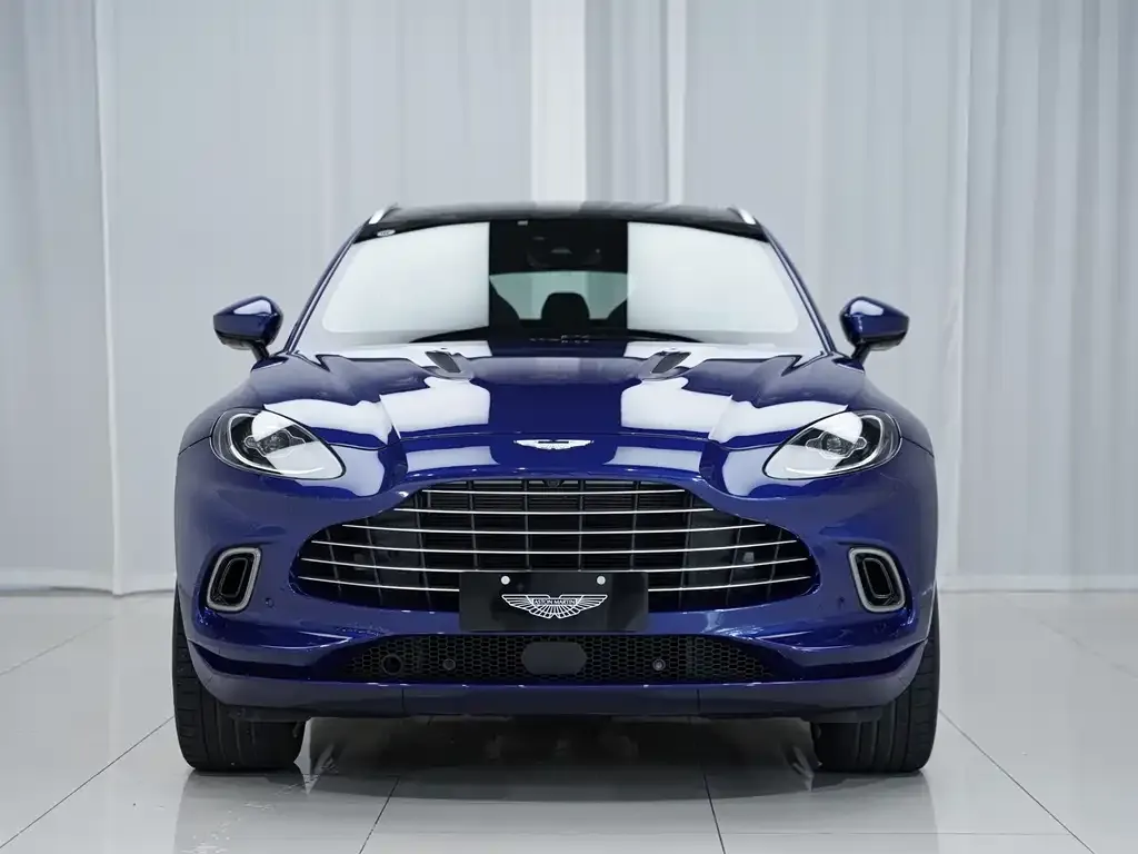 Aston Martin DBX — фото 2