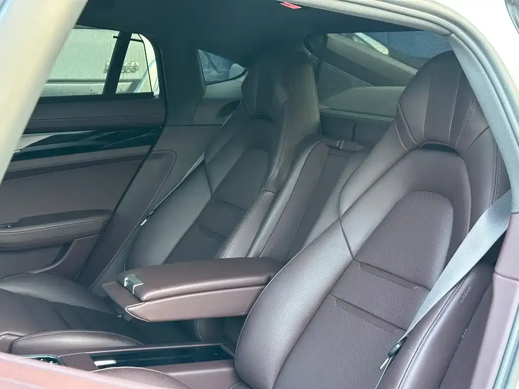 Porsche Panamera 2024 из CN, фото 7