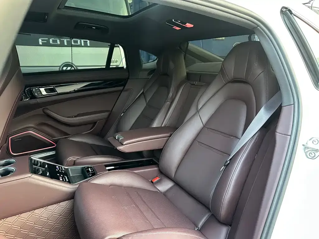Porsche Panamera 2024 из CN, фото 8