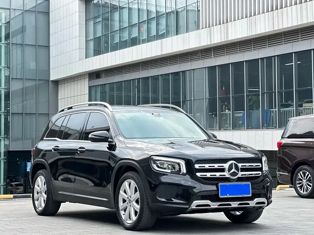 Mercedes-Benz GLB — фото 3