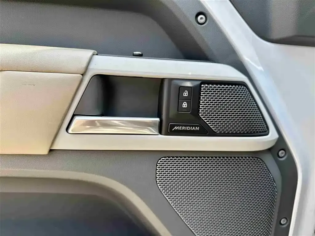 Land Rover Defender 2022 из CN, фото 7