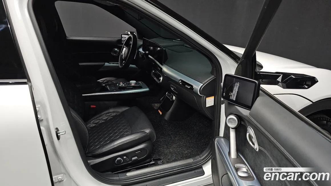 Genesis GV60 — фото 10
