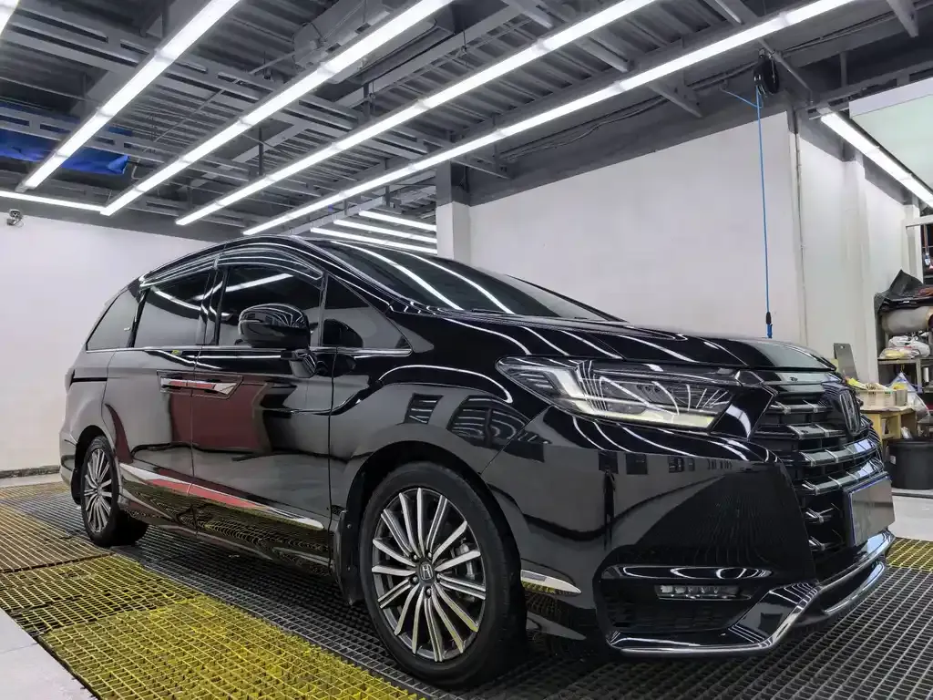 Honda Elysion 2022 из CN, фото 3