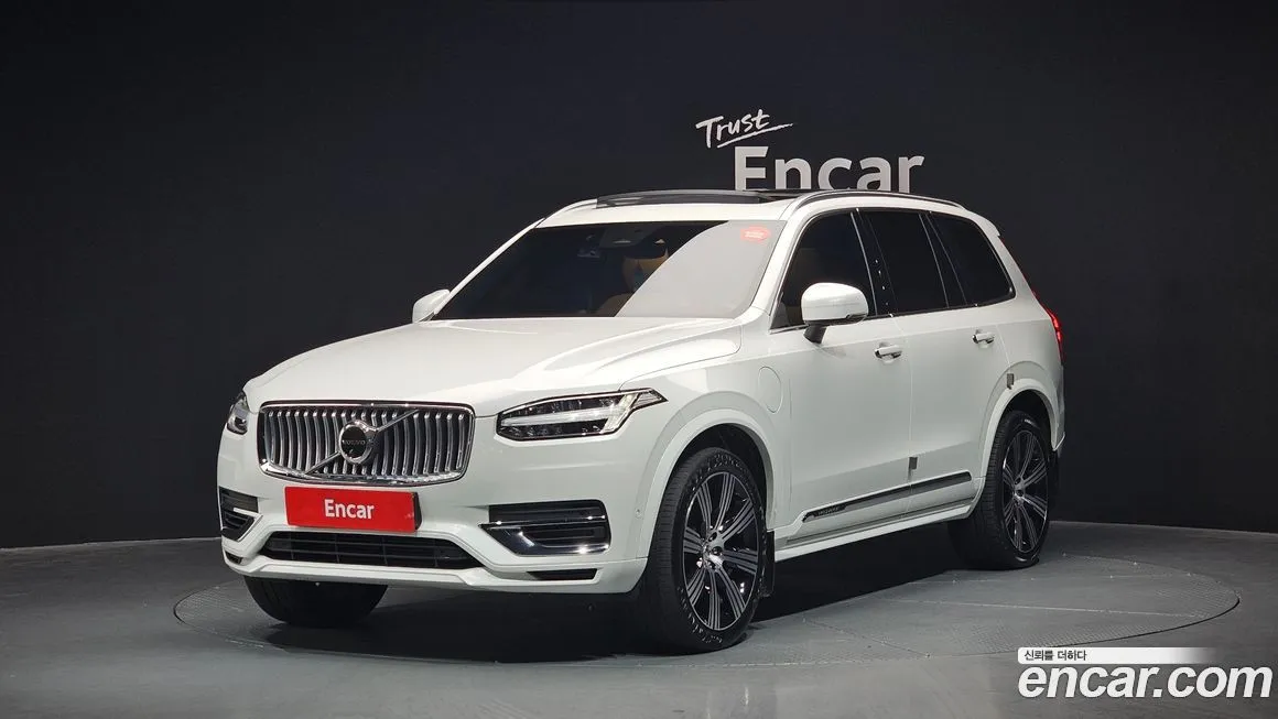 Volvo XC90 — фото 1