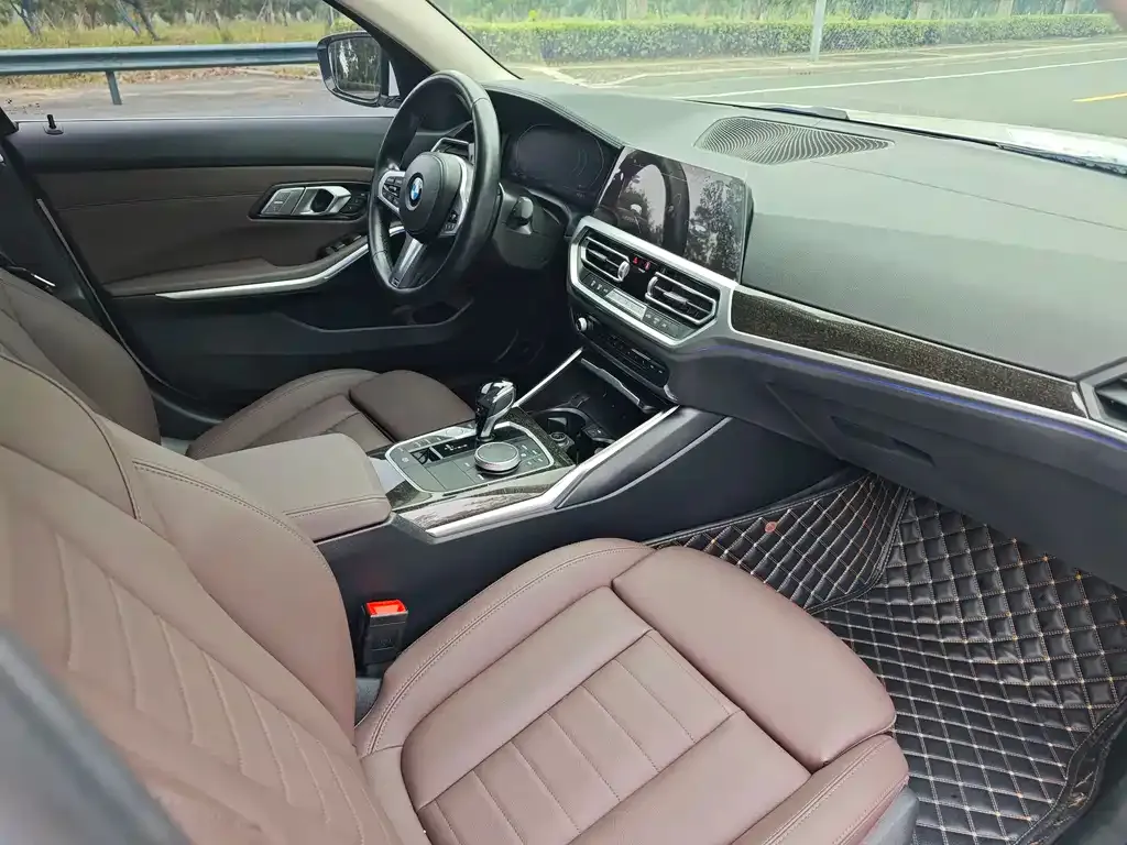 BMW 3 Series 2021 из CN, фото 9