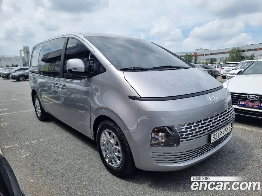 Hyundai Staria — фото 2