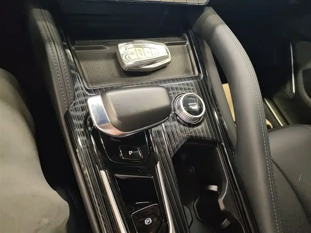 Geely Xingyue L 2023 из CN, фото 6