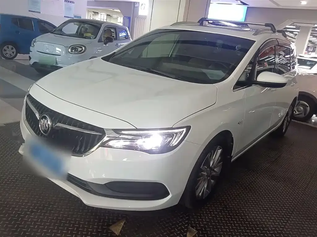 Buick GL6 2023 из CN, фото 1